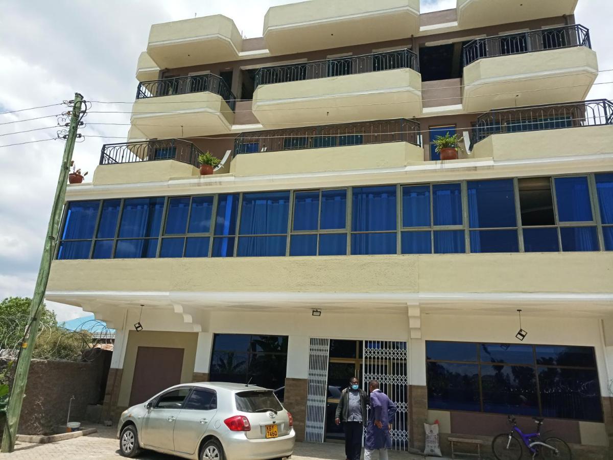 Hotel Taji Nanyuki Esterno foto