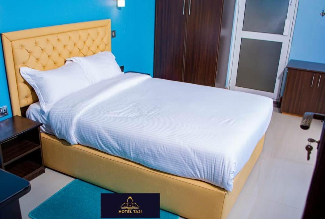 Hotel Taji Nanyuki Esterno foto