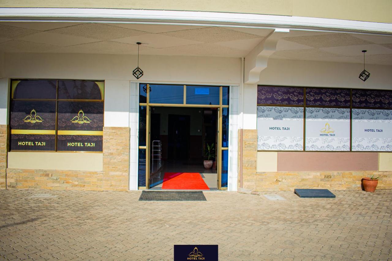 Hotel Taji Nanyuki Esterno foto