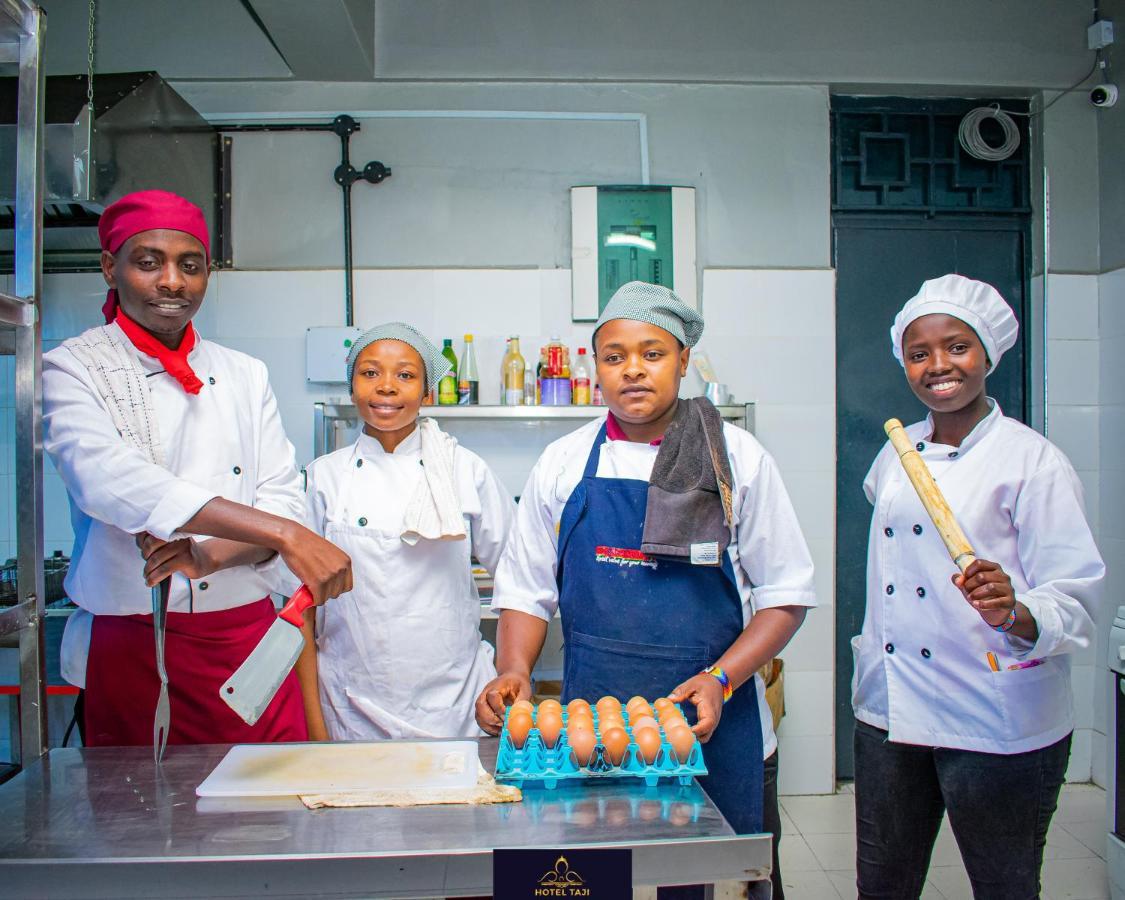 Hotel Taji Nanyuki Esterno foto